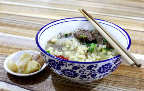 西安牛羊肉泡馍，最正宗的吃法，这就是文化